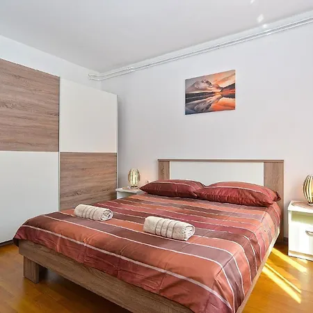 Für 4 Personen Ca 60 Qm In červar-porat, Istrien Istrische Riviera